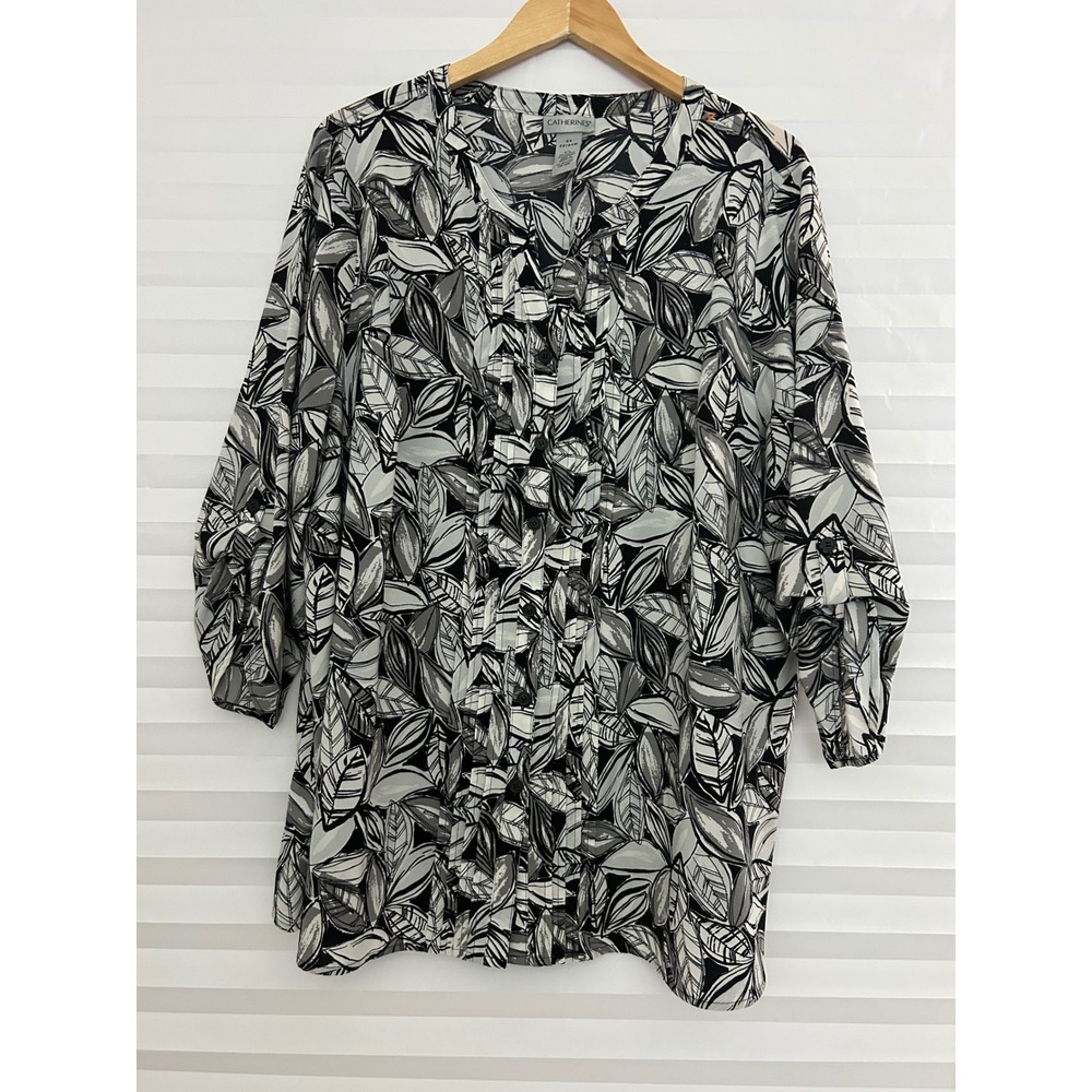 Catherines Womens 2X 22/24W Black White Leaf Print Pintuck Button Tunic Top